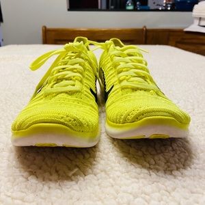 nike fluorescent yellow shoes